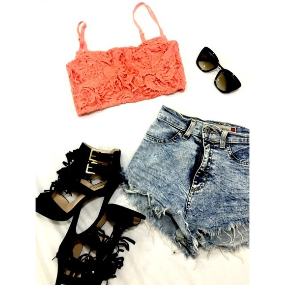 Coral Lace Crop Top 🎀 - Picture 1 of 3