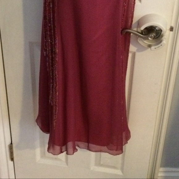 Beautiful evening gown - Picture 3 of 4