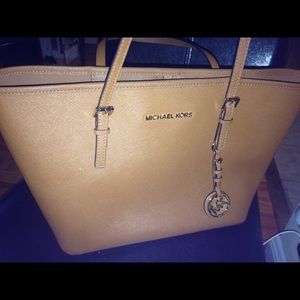 Michael Kors jet set tote (small)