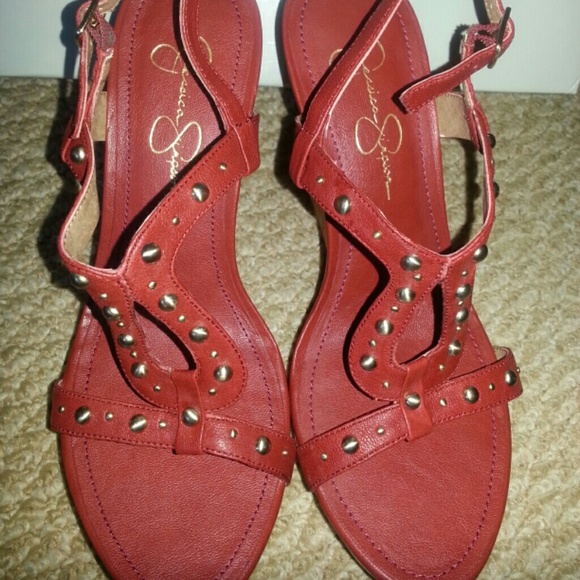 Jessica Simpson marron wedges