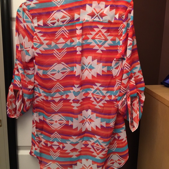 Aztec top - Picture 3 of 3