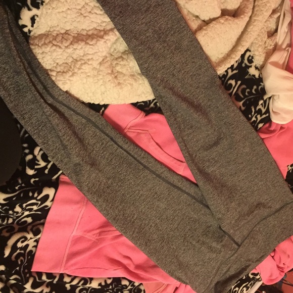 Grey pants - Picture 3 of 3