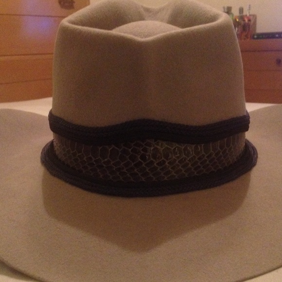 REAL COWBOY HAT REAL MATERIALS!!! - Picture 4 of 4