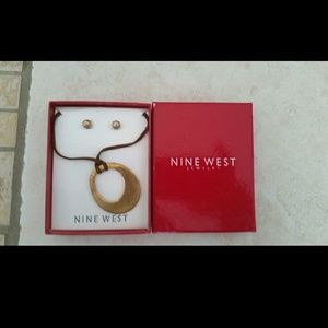 Nine west jewelry set