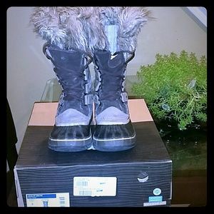 Joan of Arctic sorel boots
