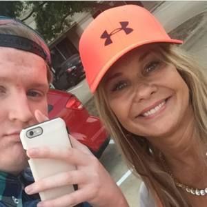 Meet your Posher, Lana