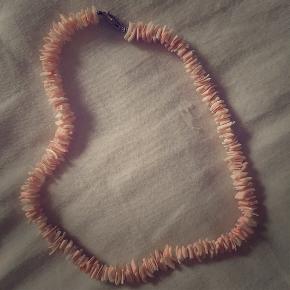 Shell neckless