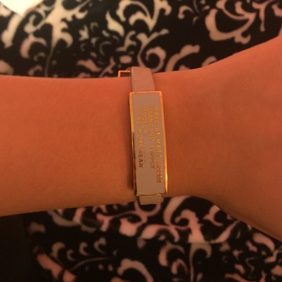 Bracelet - Picture 3 of 3