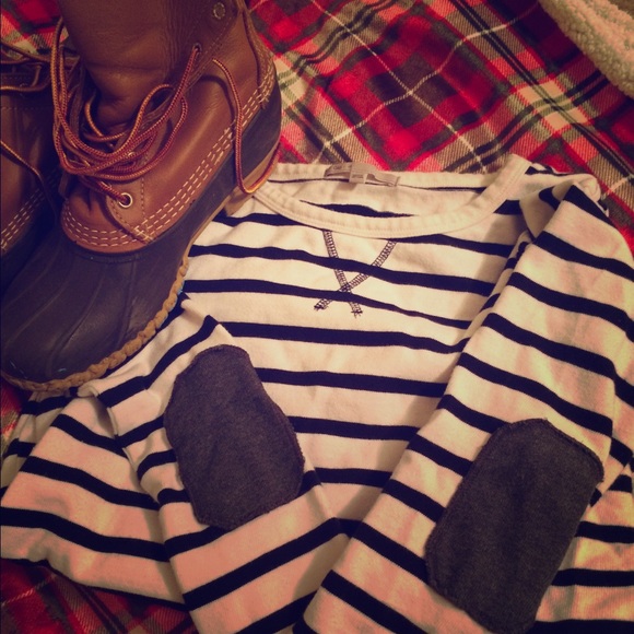 Women's long sleeve striped sweater (sweatshirt)