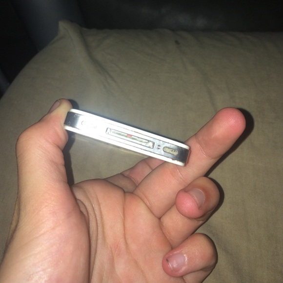 I phone 4. - Picture 4 of 4