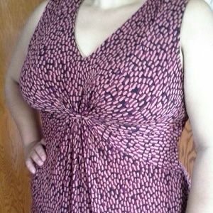 Sleeveless top burgandy print
