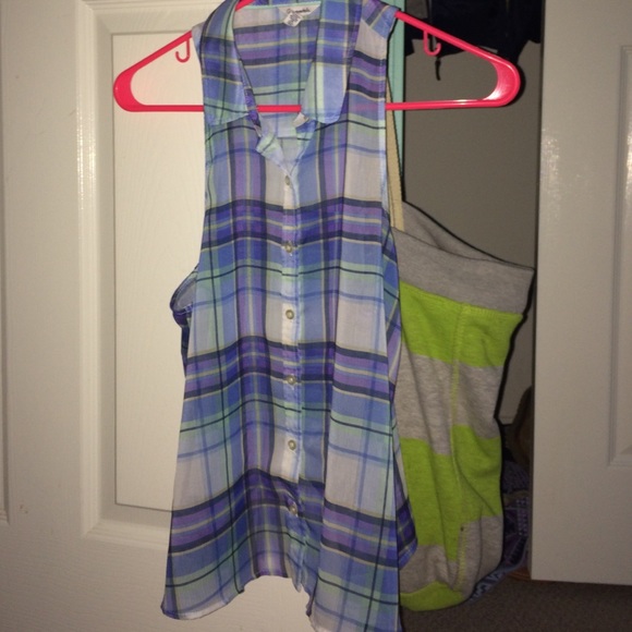 plaid thin super cute shirt from aero!