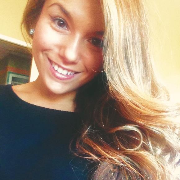 Meet your Posher, Taylor - Picture 2 of 4