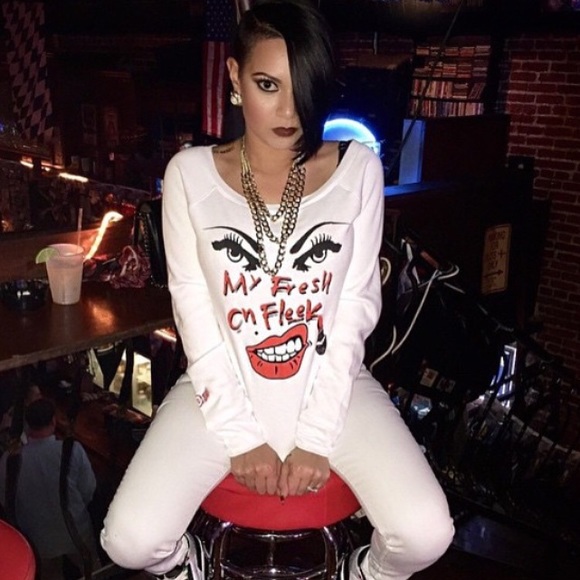 "My Fresh on Fleek" Tee - Picture 2 of 4