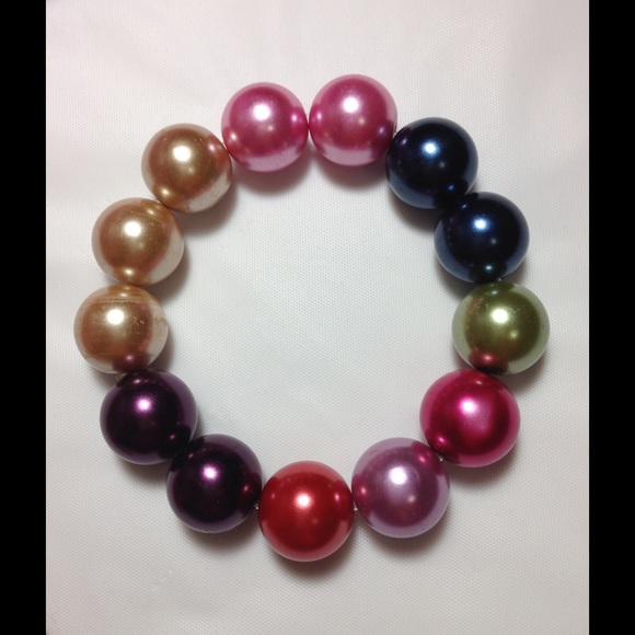 Multi-colored Bead Bracelet - Picture 2 of 3