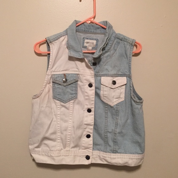 Size Large forever 21 denim vest. Lt blue/white.