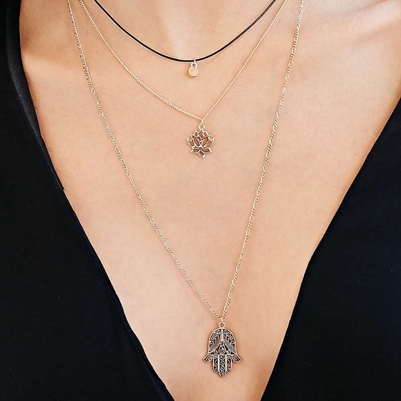 Urban Outfitters Jewelry - Urban outfitters necklace