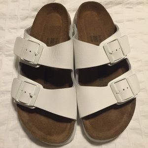 White Birkenstock "Arizona" Sandals