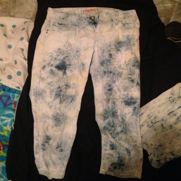 Jeans - Picture 1 of 2