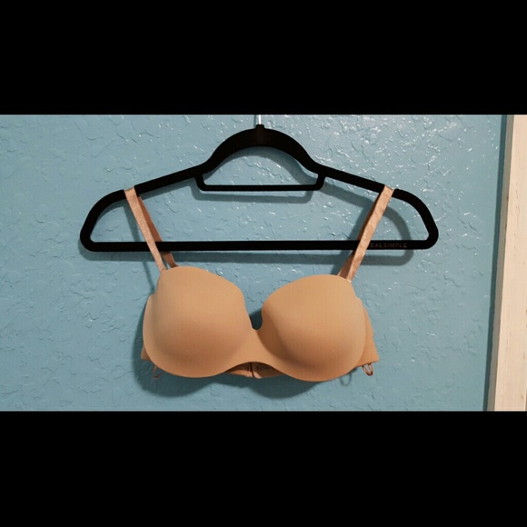 ~ Nude Strapless Bra ~ - Picture 2 of 4
