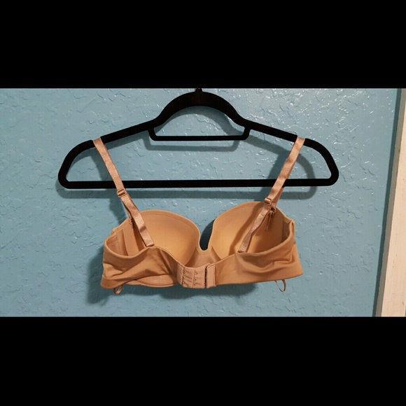 ~ Nude Strapless Bra ~ - Picture 3 of 4