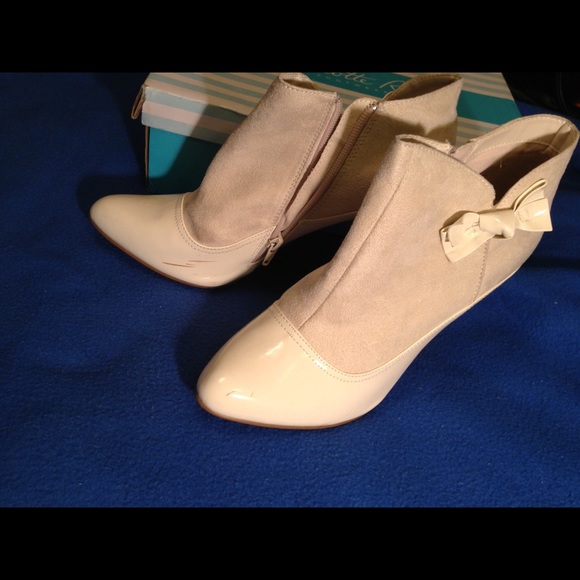 Cream Charlotte Russe Heels