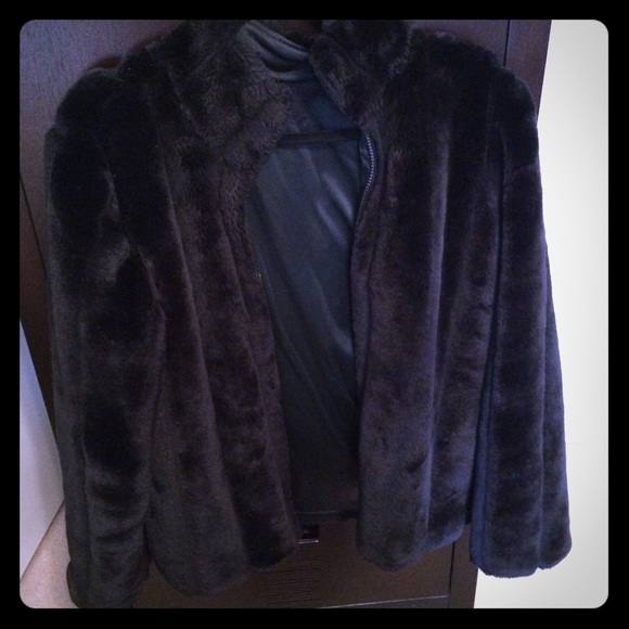 Vintage Find!!! Black faux fur zip up jacket coat!