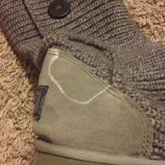 UGGs - Picture 3 of 4