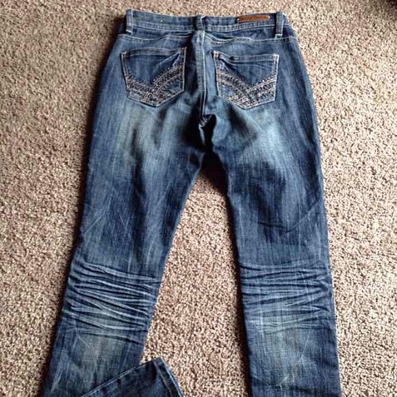 Almost Famous Jeans - Picture 2 of 2