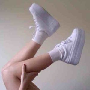 VINTAGE PLATFORM SNEAKERS