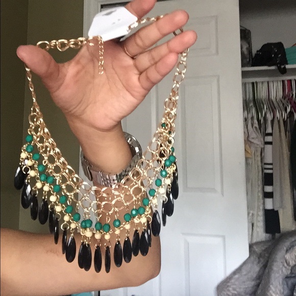 Statement necklace