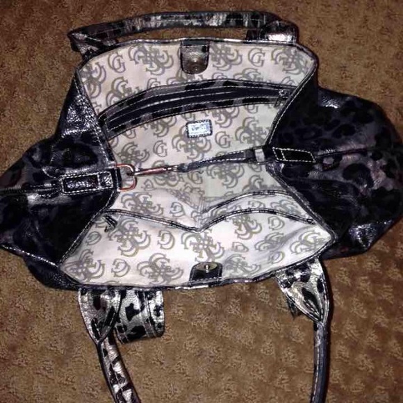 Guess Purse - Picture 3 of 3