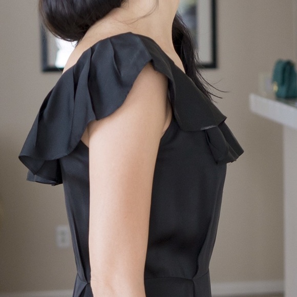 Black silk dress with flouncy neckline - Picture 4 of 4