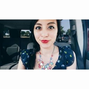 Meet your Posher, Iris