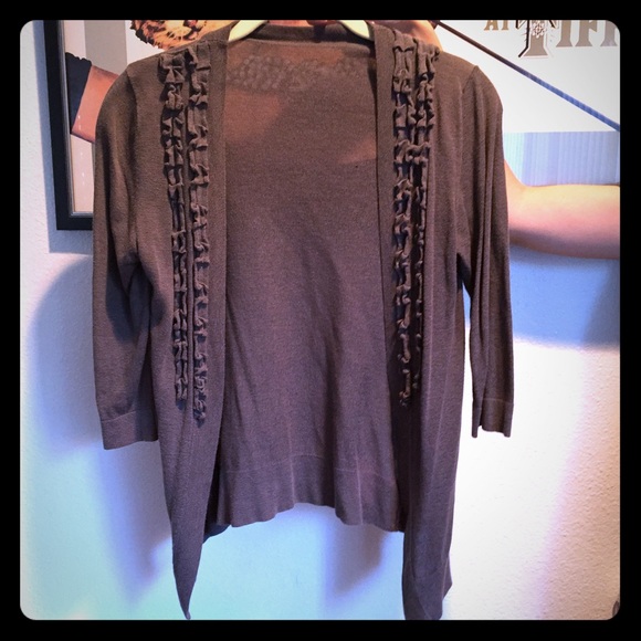 Grey ruffled cardigan