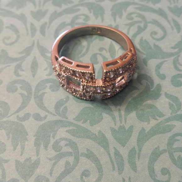 Neat Gemstone Geometric Buckle-like Ring - Picture 2 of 2