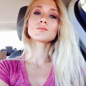 Meet your Posher, Whitney