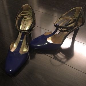 Isaac Mizrahi lace up pumps