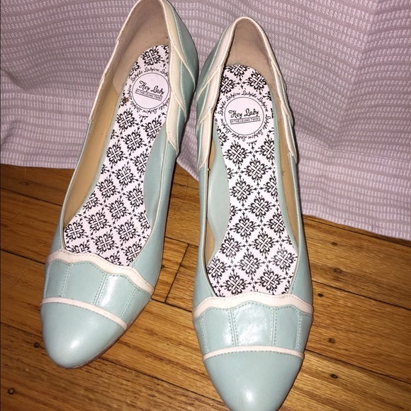 Hey Lady At Tiffany's pumps