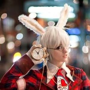 Meet your Posher, Carrie