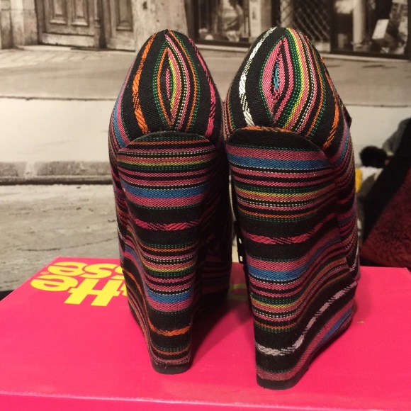 Multicolored Wedges - Picture 2 of 4
