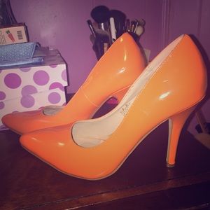Orange Pumps
