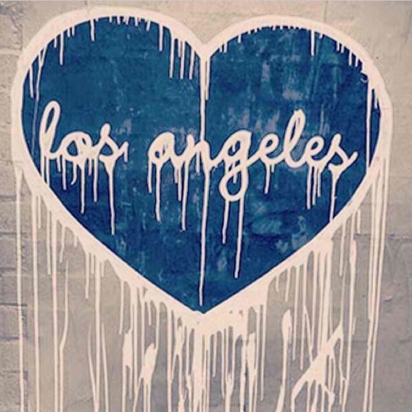 Meet your Posher, Solly E  🛍SollyShops🛍 - Picture 3 of 4