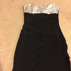 HOMECOMING/PROM/GRAD. DRESS