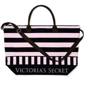 VS Getaway bag!! 💗💗 NWT