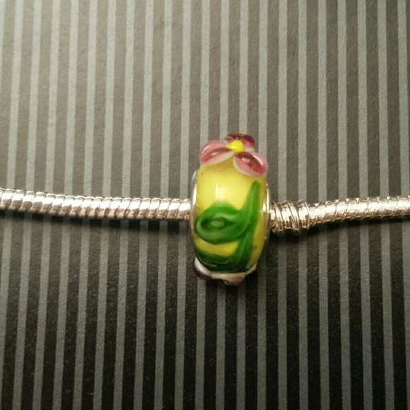 Sold in a bundle - Picture 2 of 3