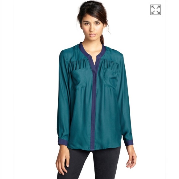 Wyatt Forest & Navy Colorblock Ruched Front Top S