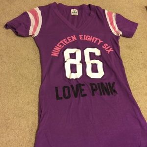 VS PINK TEE