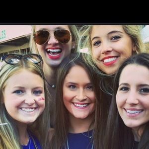 Meet your Posher, Makenzi