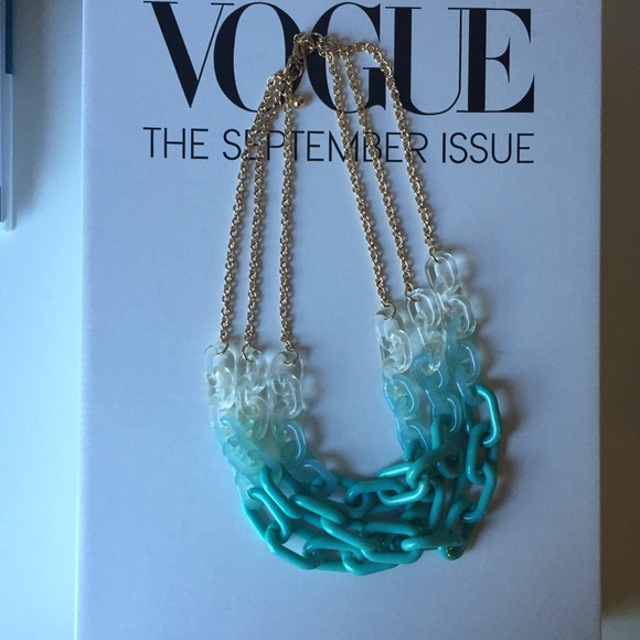 💙 Pretty blue statement necklace 💙